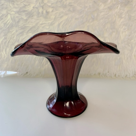 VINTAGE : Amethyst Purple Large Ruffle Vase - Picture 4 of 9